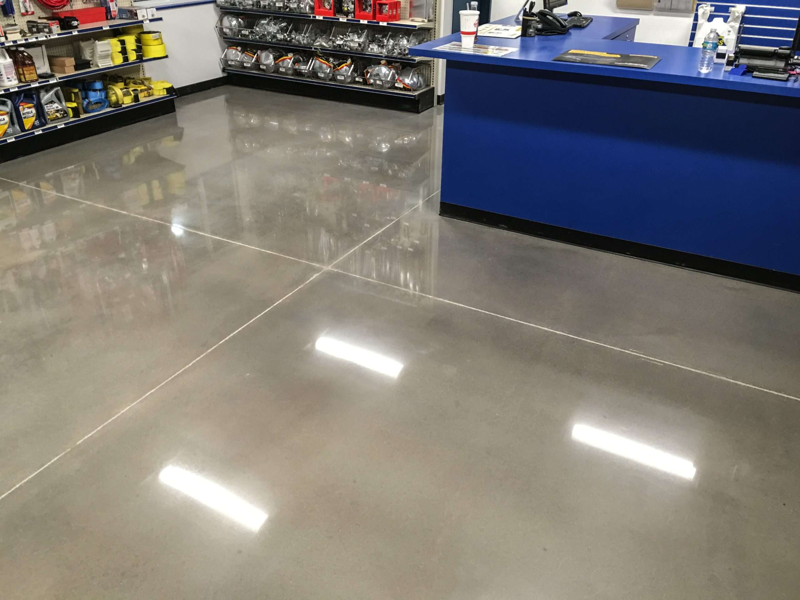 High-gloss polished concrete retail floor